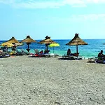 Holiday home Luxurious In Podstrana