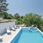 Holiday home Luxurious In