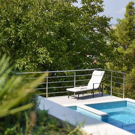 4 Bedroom Gorgeous In
