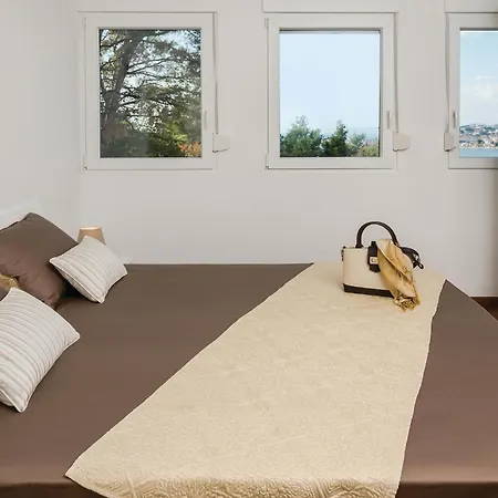 4 Bedroom Gorgeous In Podstrana