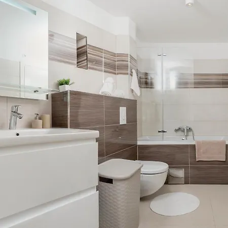 Holiday home 4 Bedroom Gorgeous In *