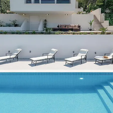 Holiday home 4 Bedroom Gorgeous In